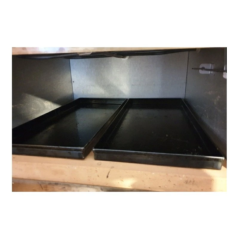 MEZZE TEGLIE IN LAMIERA BLU 18x38 cm -2 pezzi MEZZE TEGLIE IN LAMIERA BLU 18x38 Cm -2 Pezzi -Macchine del Gusto mezze teglie in lamiera blu 18x38 2